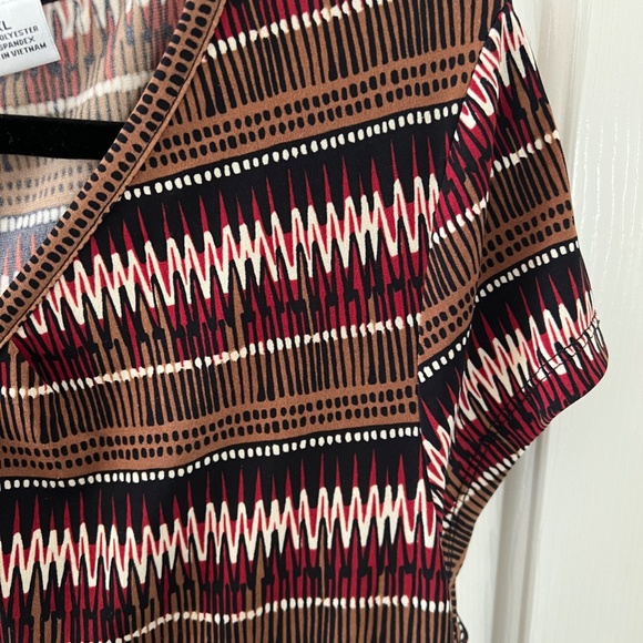 Liz Claiborne Women's shell top - Picture 5 of 6